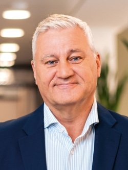 Herr Richard Singer
