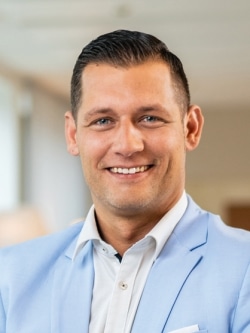 Herr Martin Tracz