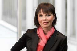 Frau Claudia Kaysers-Zorn