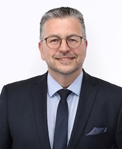Herr Thomas Günther