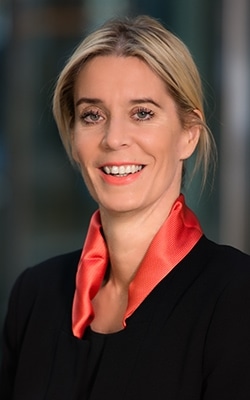 Frau Claudia Wächter