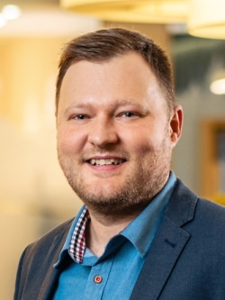Herr Alex Surko