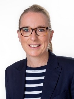 Frau Karin Schepergerdes