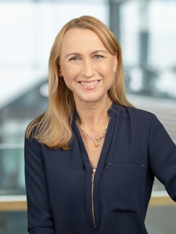 Frau Diana Voßmann