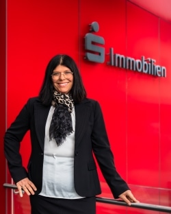 Frau Johanna Ehogharukomwen