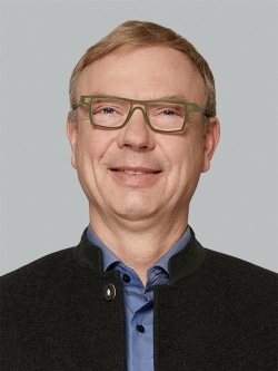 Herr Frank Weidenbach