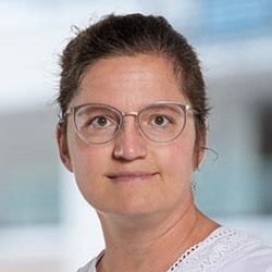 Frau Sabine Hörr