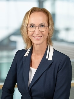 Frau Andrea Fischer