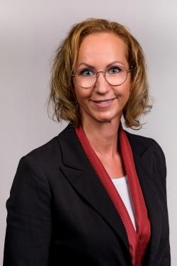 Frau Andrea Fischer