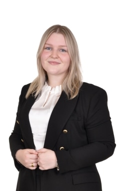 Frau Carolin Wilker