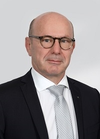 Herr Stefan Burkhart