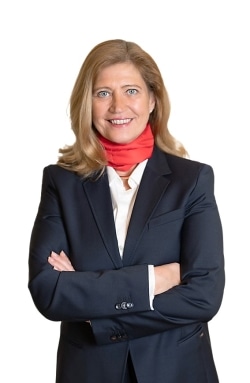 Frau Claudia Boecker