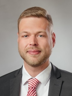 Herr Sebastian Möller