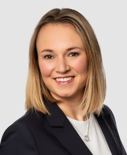 Frau Sabine Letsch