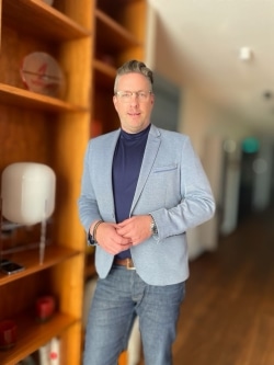 Herr Stephan Reinders