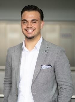 Herr Cemil Aksahin