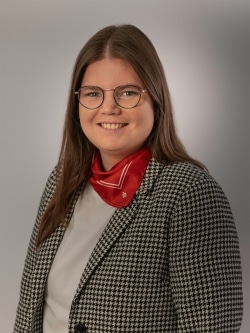 Frau Viola Hiederer