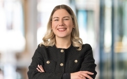 Frau Aleksandra Luzzi