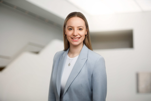 Frau Josefine Hüging