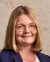 Frau Michaela Loibl