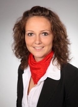 Frau Annika Papenhausen