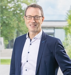 Herr Hannes Schmidt