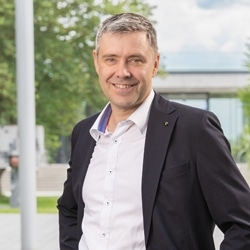 Herr Lothar Herr