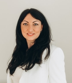 Frau Sina Kunz