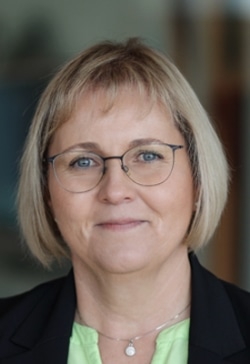 Frau Antje Langer
