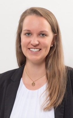 Frau Jennifer Schöbel