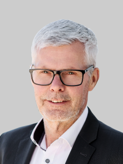 Herr Frank Becker