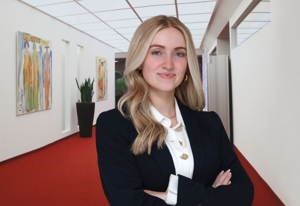 Frau Katarina Heuser