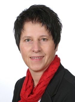 Frau Simone Schnös