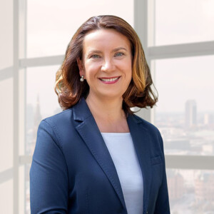 Frau Jacqueline Huwald