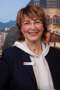 Frau Claudia Roß-Thomas
