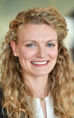 Frau Lisa Steinbach