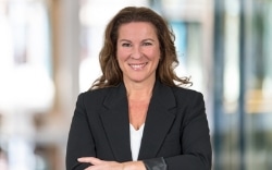 Frau Xhevahire Katzer