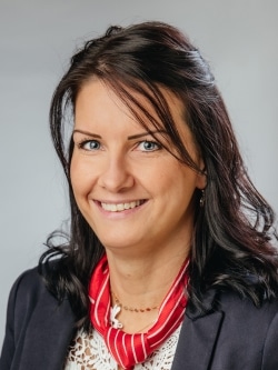 Frau Nadine Werner