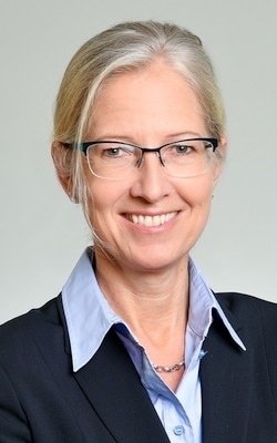 Frau Petra Haußmann