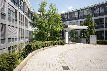 Haupteingang - Bürofläche in 85540 Haar mit 0m² mieten
