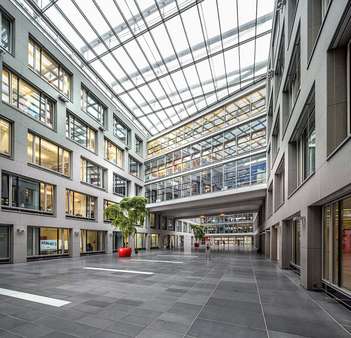 Lobby - Bürohaus in 80339 München mit 0m² mieten