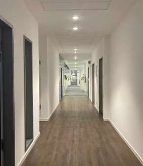 Flur EG - Bürofläche in 80807 München mit 0m² mieten