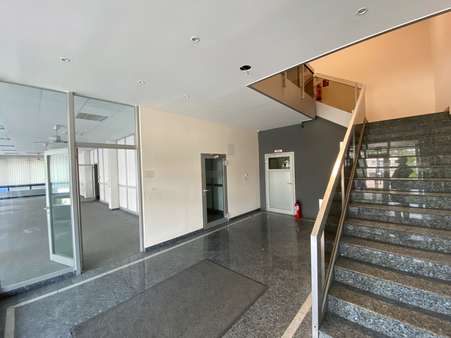 Zugang Zugang - Praxishaus in 85622 Feldkirchen mit 0m² mieten