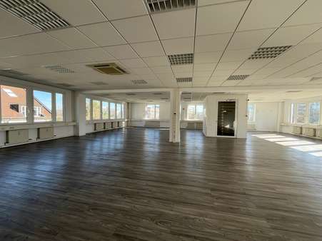 Bürofläche Bürofläche - Bürofläche in 82008 Unterhaching mit 0m² mieten