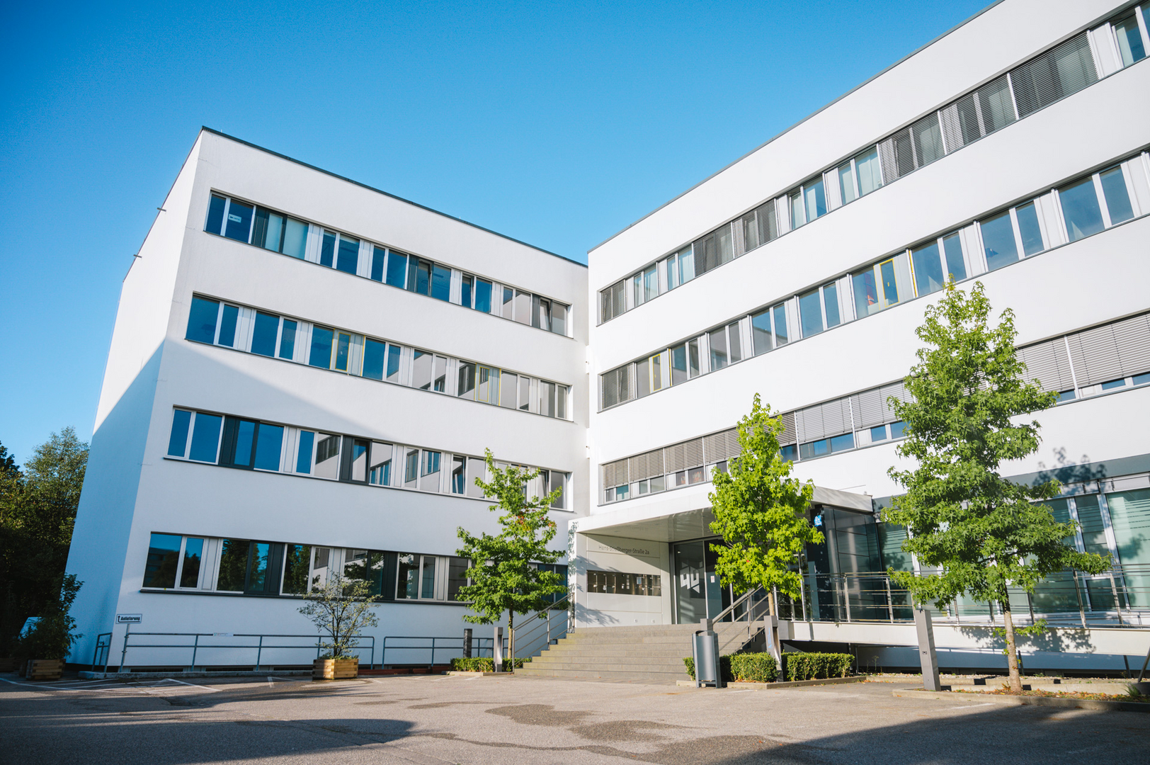 Außenansicht Außenansicht - Bürofläche in 85540 Haar mit 0m² mieten