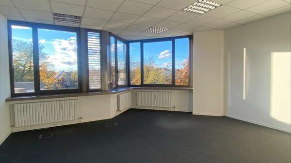 Büro Büro - Bürohaus in 80804 München mit 0m² mieten
