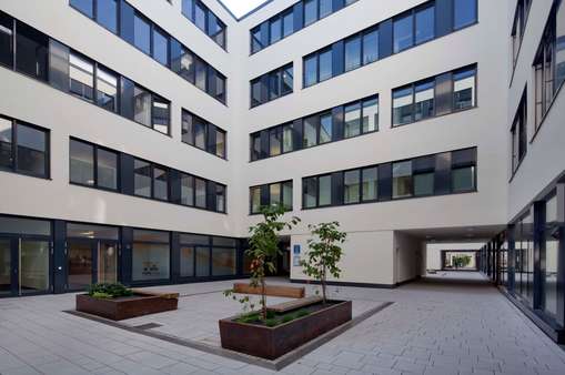 Innenhof Innenhof - Bürofläche in 80807 München mit 0m² mieten