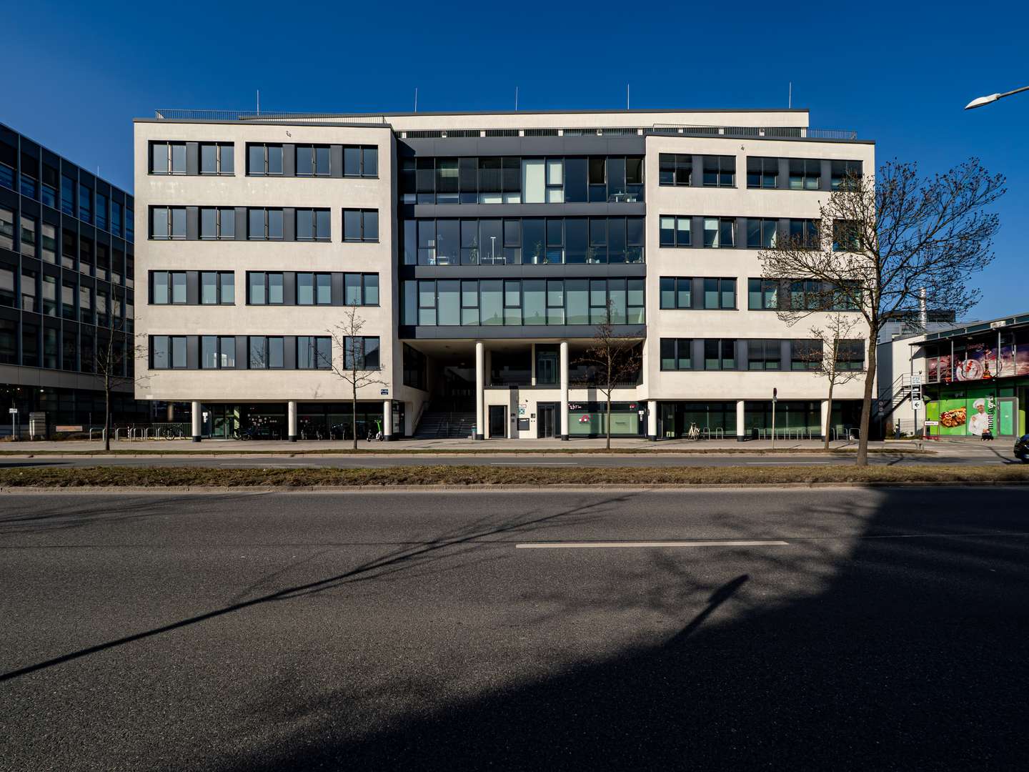 Außenansicht Außenansicht - Bürofläche in 80807 München mit 0m² mieten