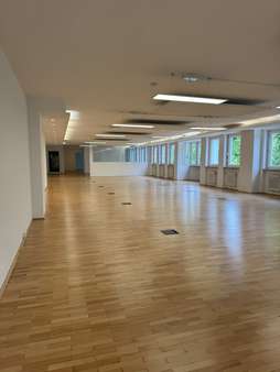 Büro gesamt - Bürofläche in 80469 München mit 0m² mieten