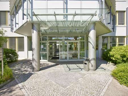 Außenansicht 3 - Bürofläche in 85737 Ismaning mit 0m² mieten